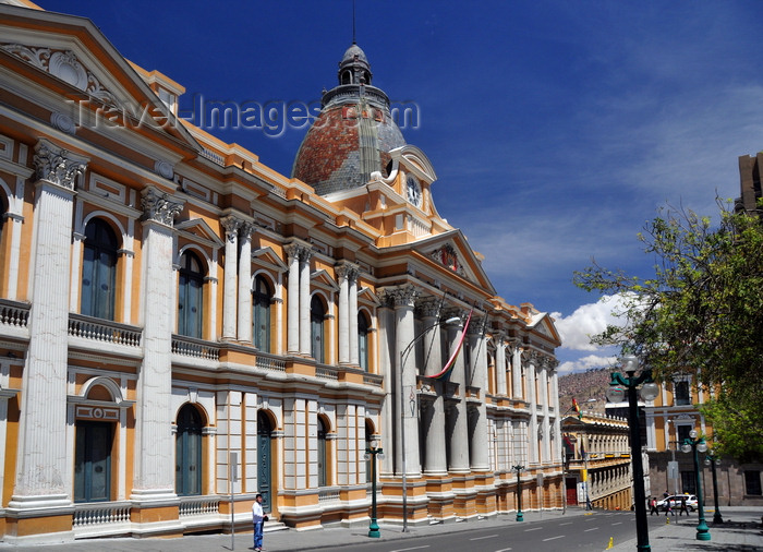 bolivia89: La Paz, Bolivia: Palacio Legislativo - designed by the Swiss architect Antonio Camponovo - Plaza Murillo - Chukiago Marka - photo by M.Torres - (c) Travel-Images.com - Stock Photography agency - Image Bank