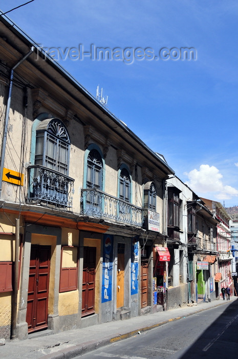bolivia93: La Paz, Bolivia: old buildings along Calle Comercio - photo by M.Torres - (c) Travel-Images.com - Stock Photography agency - Image Bank