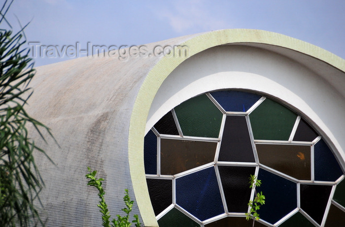 botswana40: Gaborone, South-East District, Botswana: coloured glass at the Libyan embassy - People's Bureau of the Great Socialist People's Libyan Arab Jamairiya - Government Enclave, Plot 8851 - photo by M.Torres - (c) Travel-Images.com - Stock Photography agency - Image Bank