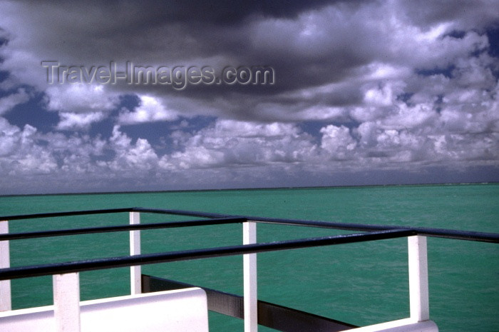 brazil116: Brazil / Brasil - Maragoji (Alagoas): the Atlantic ocean / o oceano Atlântico - photo by F.Rigaud - (c) Travel-Images.com - Stock Photography agency - Image Bank