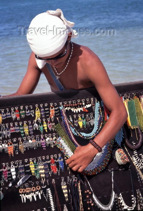 brazil119: Brazil / Brasil - Porto de Galinhas, Pernambuco: junk for the tourists - keepsakes - souvenirs / quinquilharia para as turistas - joias - photo by F.Rigaud - (c) Travel-Images.com - Stock Photography agency - Image Bank