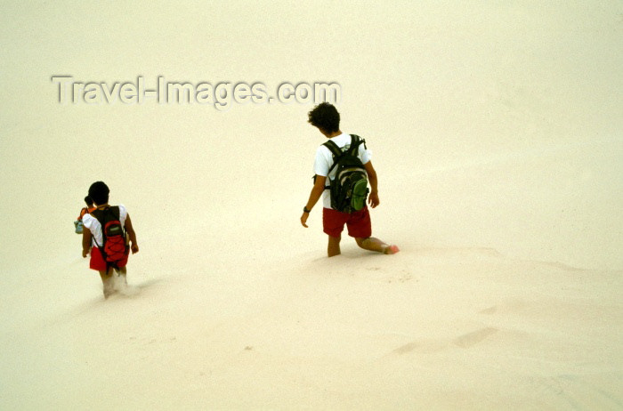 brazil127: Brazil / Brasil - Lençóis (Maranhão): in the dunes / nas dunas - photo by F.Rigaud - (c) Travel-Images.com - Stock Photography agency - Image Bank