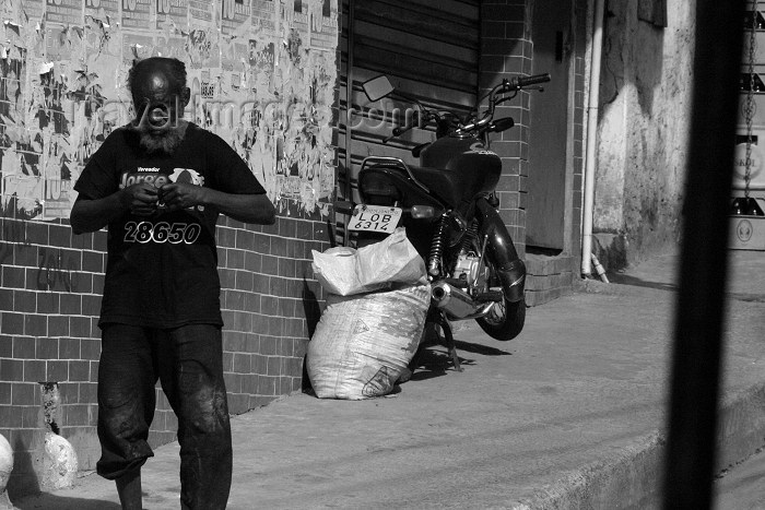 brazil148: Brazil / Brasil - Rio de Janeiro: Rocinha Favela - slum - old man / velho - photo by N.Cabana - (c) Travel-Images.com - Stock Photography agency - Image Bank