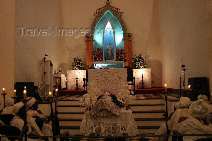 brazil165: Brazil / Brasil - Cachoeira (Bahia): good death sisterhood - altar / irmandade da boa morte - photo by N.Cabana - (c) Travel-Images.com - Stock Photography agency - Image Bank