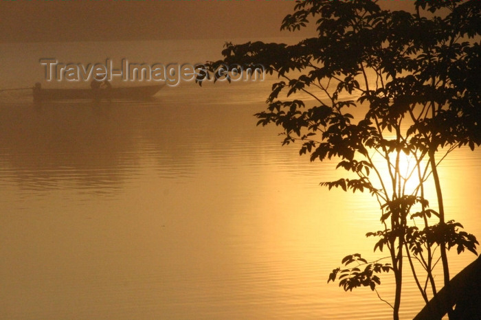 brazil169: Brazil / Brasil - Rio Urubu / Urubu river : sunset / por do sol (photo by N.Cabana) - (c) Travel-Images.com - Stock Photography agency - Image Bank