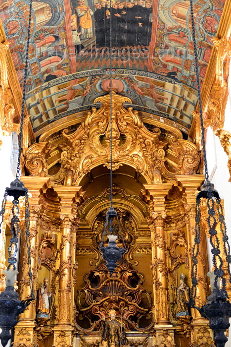 brazil187: Olinda, Pernambuco, Brazil: Church and Monastery of St Benedict - baroque high altar, gold plated cedar wood, built between 1783 and 1786 - hanging lamps - Mosteiro de São Bento - Portuguese baroque - Historic Centre of the Town of Olinda, UNESCO World Heritage Site - photo by M.Torres - (c) Travel-Images.com - Stock Photography agency - Image Bank