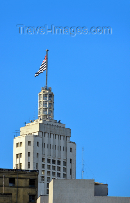 brazil208: São Paulo, Brazil: Altino Arantes Building with the flag of São Paulo state - aka Banespa Building - designed by Plínio Botelho do Amaral - in 1948, it was considered to be the biggest reinforced concrete structure in the world - photo by M.Torres - (c) Travel-Images.com - Stock Photography agency - Image Bank