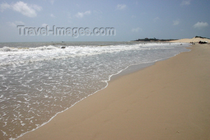 brazil228: Brazil / Brasil - Fortaleza (Ceará): Futuro beach / praia do Futuro - Atlantic sand - photo by N.Cabana - (c) Travel-Images.com - Stock Photography agency - Image Bank