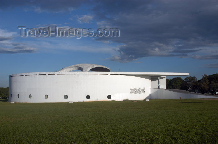 brazil317: Brazil / Brasil - Brasilia: native peoples' memorial / Memorial dos Povos Indigenas - photo by M.Alves - (c) Travel-Images.com - Stock Photography agency - Image Bank