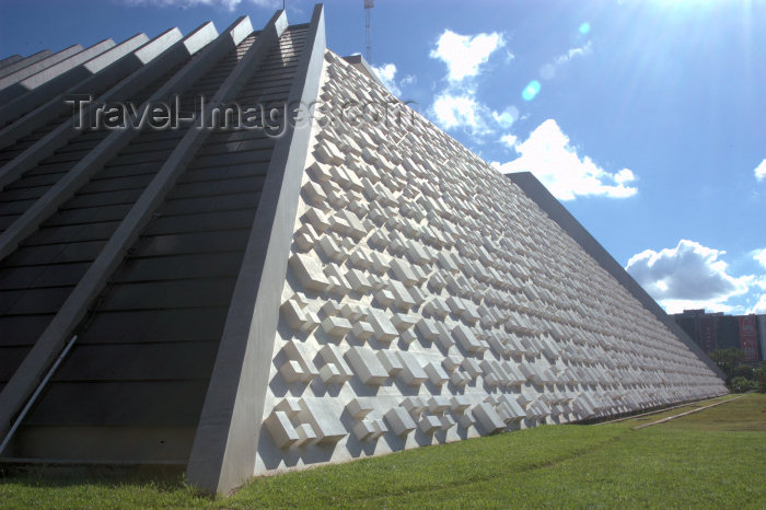 brazil332: Brazil / Brasil - Brasilia: National Theatre / Teatro Nacional Cláudio Santoro - arquiteto: Oscar Niemyer - photo by M.Alves - (c) Travel-Images.com - Stock Photography agency - Image Bank