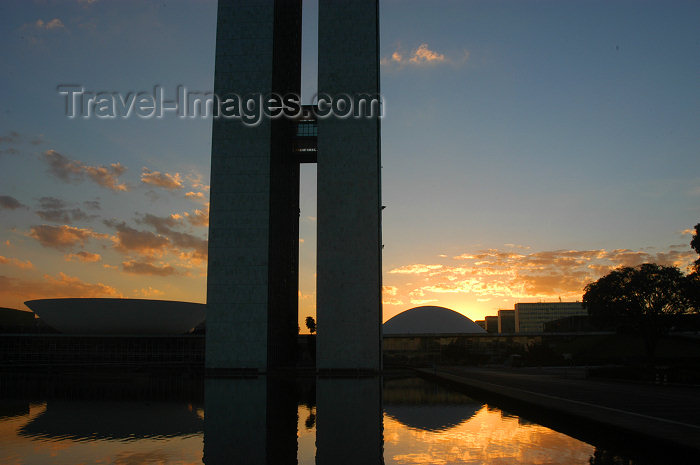 brazil355: Brazil / Brasil - Brasilia / BSB (DF): dome (the Senate), and the saucer (the Congress) - sunset - Congresso Nacional - por do sol - arquitecto: Oscar Niemeyer - Unesco world heritage site - patrimonio da humanidade - photo by M.Alves - (c) Travel-Images.com - Stock Photography agency - Image Bank