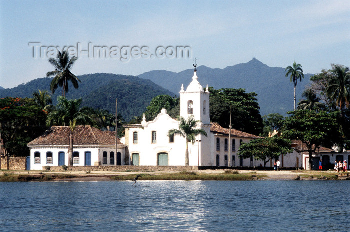 brazil364: Brazil / Brasil - Paraty / Parati: Nossa Senhora das Dores church - igreja - bay - photo by Lewi Moraes - (c) Travel-Images.com - Stock Photography agency - Image Bank