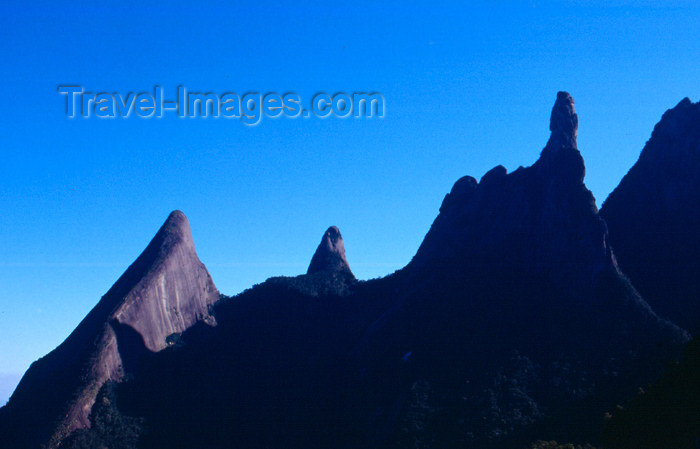 brazil371: Brazil / Brasil - Teresópolis / Yerê (RJ - Região Serrana): Dedo de Deus peak - God's finger - photo by Lewi Moraes - (c) Travel-Images.com - Stock Photography agency - Image Bank