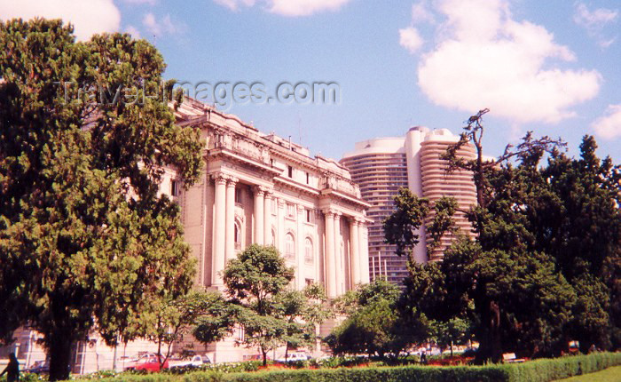 brazil4: Belo Horizonte (Minas Gerais) / CNF / PLU; Brazil / Brasil: government palace - Public Works department - building by Oscar Niemeyer in the background | edifício governamental - Secretária de Obras Públicas - com edifício de Niemeyer ao fundo - photo by M.Torres - (c) Travel-Images.com - Stock Photography agency - Image Bank