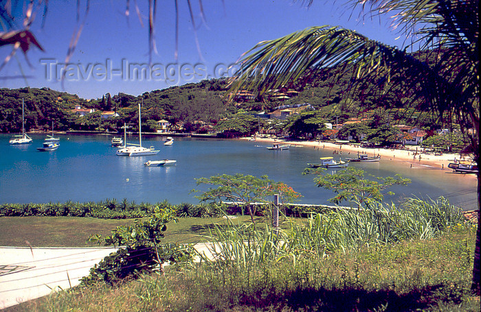 brazil411: Armação dos Búzios, RJ, Brazil: yachts in the bay | iates na baía - photo by L.Moraes - (c) Travel-Images.com - Stock Photography agency - Image Bank