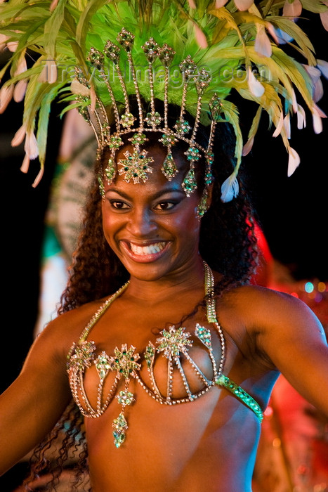 brazil446: Rio de Janeiro, RJ, Brasil / Brazil: Carnival dancer with wide smile - Mocidade Independente de Padre Miguel samba school / escola de samba Mocidade Independente de Padre Miguel - photo by D.Smith - (c) Travel-Images.com - Stock Photography agency - Image Bank