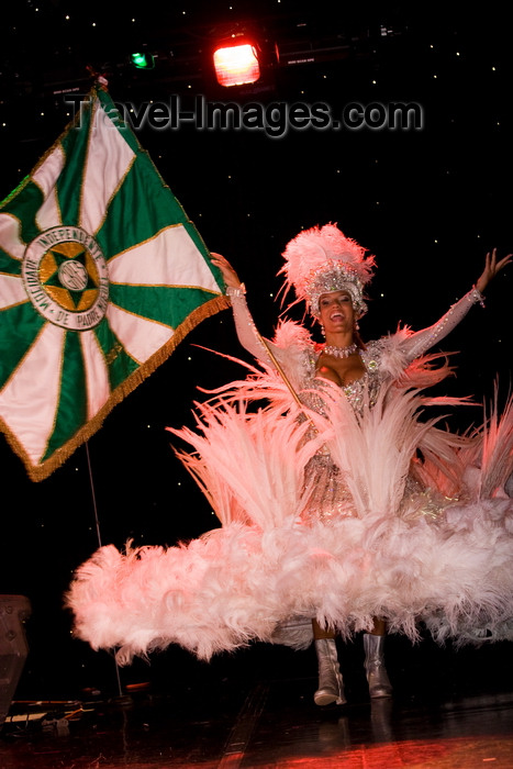 brazil451: Rio de Janeiro, RJ, Brasil / Brazil: flag-bearer  - Carnival dancer - Mocidade Independente de Padre Miguel samba school / escola de samba Mocidade Independente de Padre Miguel - porta-bandeira - photo by D.Smith - (c) Travel-Images.com - Stock Photography agency - Image Bank