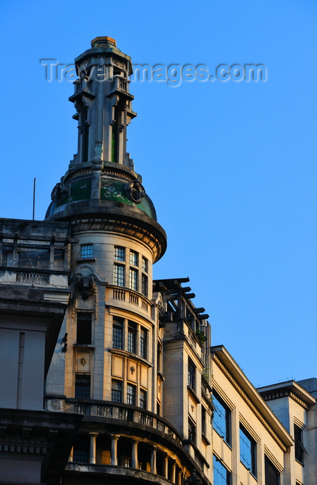 brazil475: São Paulo, Brazil: Rolim building with bronze covered dome and a lighthouse style  lantern that produces a green light a night - Sé square and Floriano Peixoto street - Catalan modernism office building by architect Hippolyto Gustavo Pujol - photo by M.Torres - (c) Travel-Images.com - Stock Photography agency - Image Bank