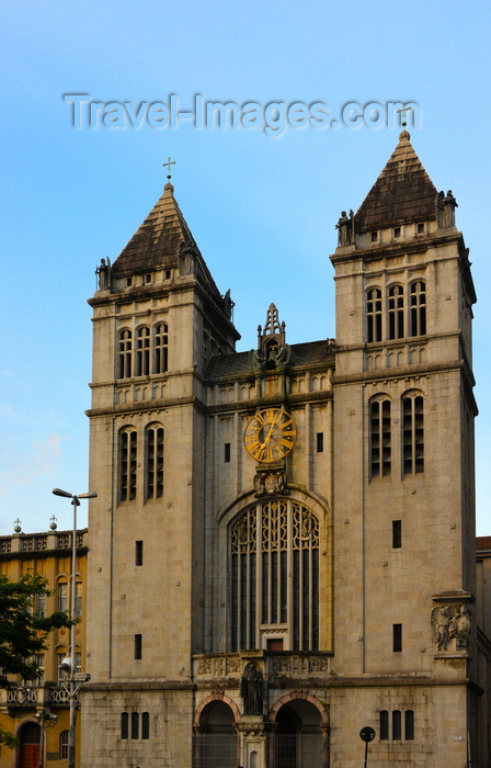 brazil483: São Paulo, Brazil: abbey basilica of the Monastery of St. Benedict / Mosteiro de São Bento - Benedictine institution  established in 1598 - Romanesque Revival architecture, architect Richard Berndl - photo by M.Torres - (c) Travel-Images.com - Stock Photography agency - Image Bank