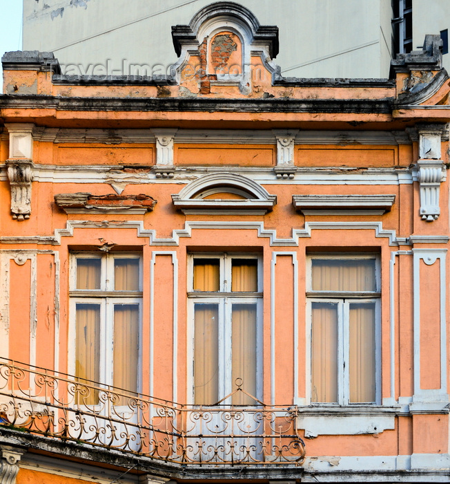 brazil486: São Paulo, Brazil: elegant 19th century building with ornate balcony railing at Largo de São Bento - photo by M.Torres - (c) Travel-Images.com - Stock Photography agency - Image Bank