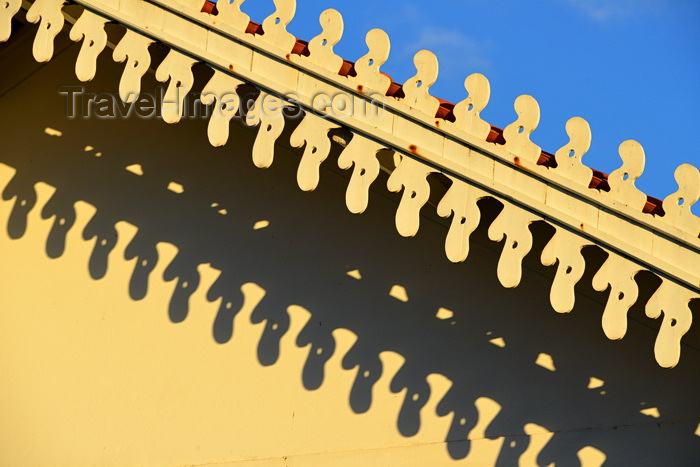 brazil66: Olinda, Pernambuco, Brazil: detail of gable fretwork - tropical eaves and their shadow - Manuel Borba street - photo by M.Torres - (c) Travel-Images.com - Stock Photography agency - Image Bank