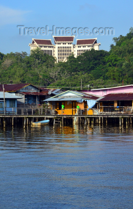 brunei101: Bandar Seri Begawan, Brunei Darussalam: palafittes of Kampung Ayer water village and the Ministry of Foreign Affairs and Trade building - photo by M.Torres - (c) Travel-Images.com - Stock Photography agency - Image Bank