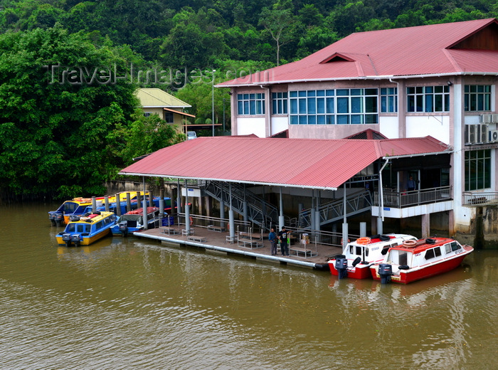 brunei119: Bangar, Temburong District, Brunei Darussalam: main boat station, where the speedboats from Bandar dock - Temburong river - photo by M.Torres - (c) Travel-Images.com - Stock Photography agency - Image Bank