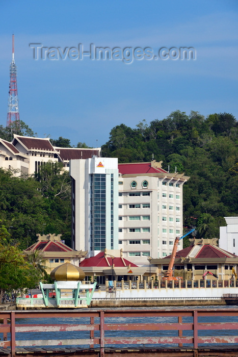 brunei129: Bandar Seri Begawan, Brunei Darussalam: waterfront campus of the Arts and Handicrafts Training Centre, with the Ministry of Foreign Affairs above it - photo by M.Torres - (c) Travel-Images.com - Stock Photography agency - Image Bank