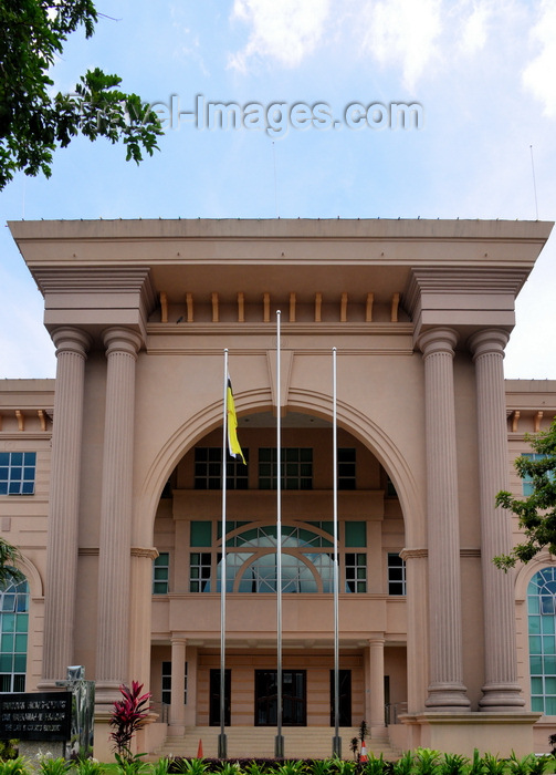 brunei32: Bandar Seri Begawan, Brunei Darussalam: main entrance of the Attorney General Chambers - the Law and Courts building - Jalan Tutong - photo by M.Torres - (c) Travel-Images.com - Stock Photography agency - Image Bank