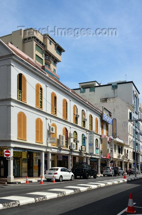 brunei42: Bandar Seri Begawan, Brunei Darussalam: colonial buildings on Roberts street - photo by M.Torres - (c) Travel-Images.com - Stock Photography agency - Image Bank