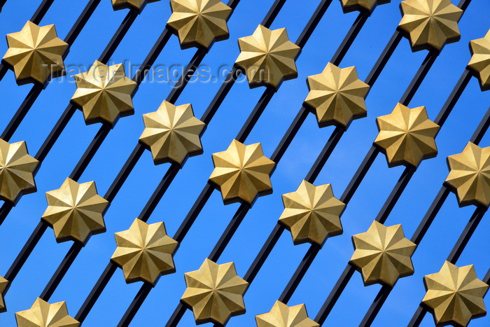 brunei59: Bandar Seri Begawan, Brunei Darussalam: pattern of eight-pointed stars, known in Islam as Rub el Hizb - Jame Asr Hassanil Bolkiah mosque - photo by M.Torres - (c) Travel-Images.com - Stock Photography agency - Image Bank