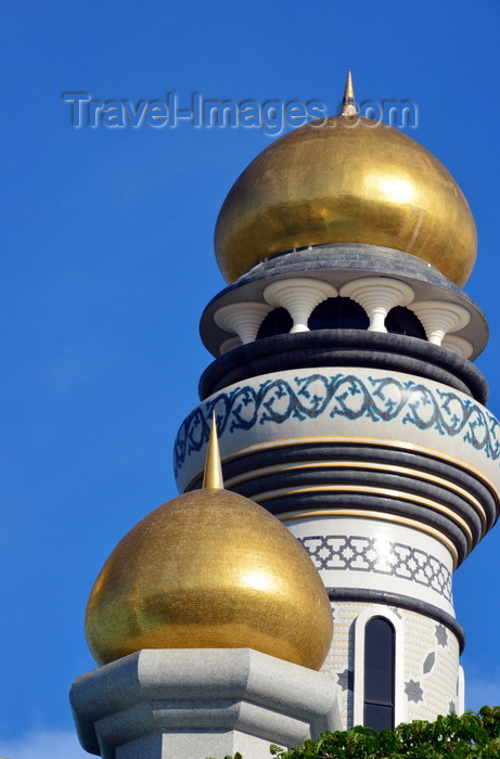 brunei63: Bandar Seri Begawan, Brunei Darussalam: Jame Asr Hassanil Bolkiah mosque minaret and golden domes wih needles - photo by M.Torres - (c) Travel-Images.com - Stock Photography agency - Image Bank