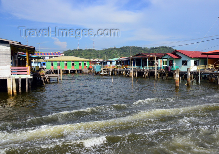 brunei88: Bandar Seri Begawan, Brunei Darussalam: Kampong Ayer water village, once visitied by Magellan's fleet - photo by M.Torres - (c) Travel-Images.com - Stock Photography agency - Image Bank