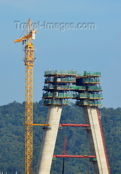 brunei93: Bandar Seri Begawan, Brunei Darussalam: construction of the pillars of the Sungai Brunei bridge - crane, scaffolding and formwork - photo by M.Torres - (c) Travel-Images.com - Stock Photography agency - Image Bank