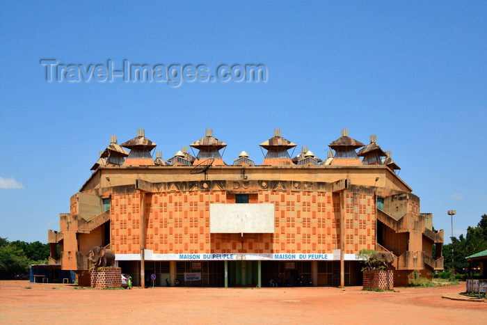 burkina-faso10: Ouagadougou, Burkina Faso: Maison du Peuple, the House of the People - Nelson Mandela avenue -  built in 1965 as the 'House of the Party', by the ruling single party of the period, the UDV-RDA - photo by M.Torres - (c) Travel-Images.com - Stock Photography agency - Image Bank