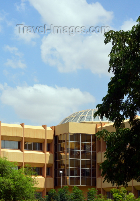 burkina-faso13: Ouagadougou, Burkina Faso: building of the Economic and Social Council - government branch that advises lawmaking bodies on questions of social and economic policies - Conseil économique et social - Avenue Kwame Nkrumah - photo by M.Torres - (c) Travel-Images.com - Stock Photography agency - Image Bank