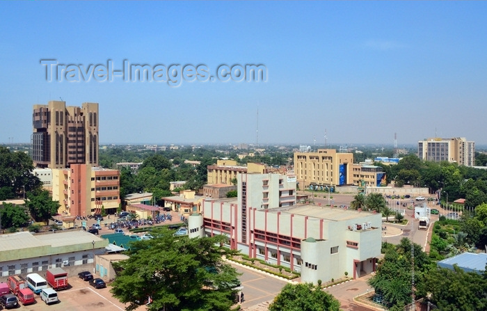 burkina-faso38: Ouagadougou, Burkina Faso: city center - skyline with the Central Bank of West African States (BCEAO) tower, the City Hall, Ecobank, the Social Security building and several other downtown government buildings - photo by M.Torres - (c) Travel-Images.com - Stock Photography agency - Image Bank