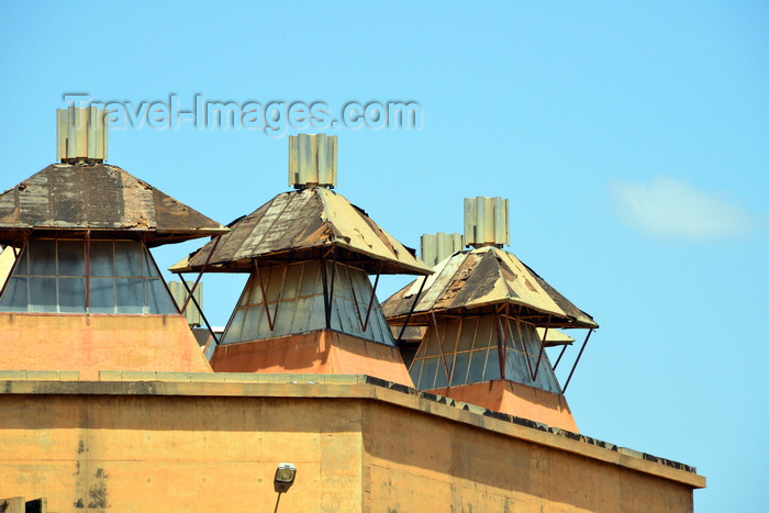 burkina-faso9: Ouagadougou, Burkina Faso: Maison du Peuple, the House of the People - detail of the roof skylights - photo by M.Torres - (c) Travel-Images.com - Stock Photography agency - Image Bank