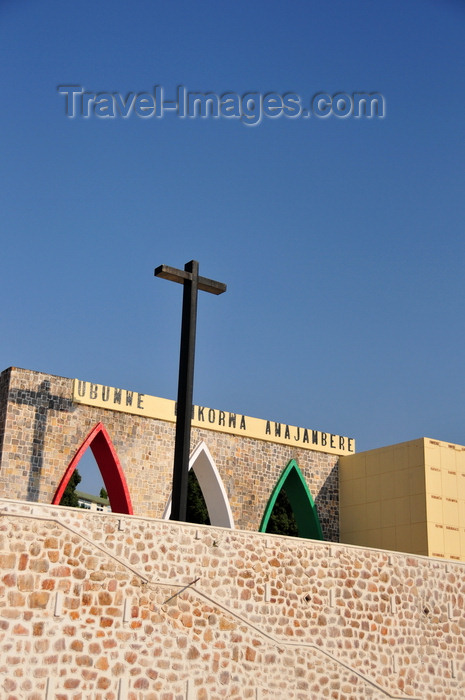 burundi11: Bujumbura, Burundi: Independence Monument - arches and cross - photo by M.Torres - (c) Travel-Images.com - Stock Photography agency - Image Bank