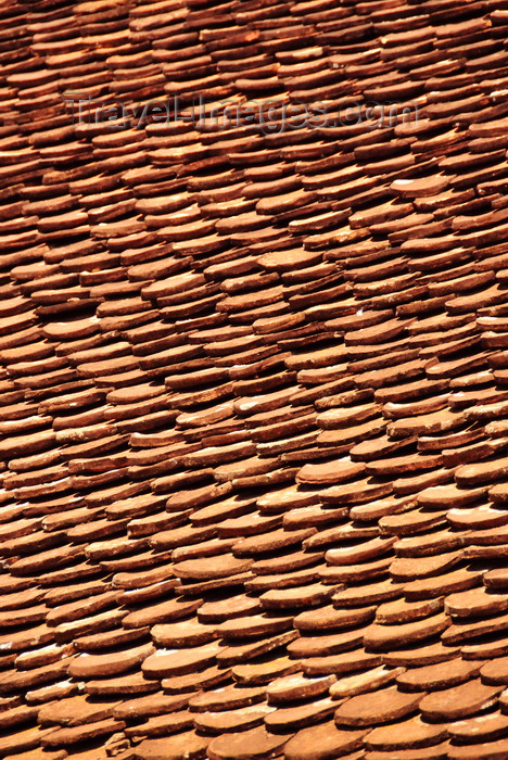 burundi59: Gitega / Kitega, Burundi: shingles - European touch - youth center - Centre des Jeunes de Gitega - photo by M.Torres - (c) Travel-Images.com - Stock Photography agency - Image Bank