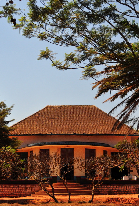 burundi61: Gitega / Kitega, Burundi: Belgian villa - colonial architecture - photo by M.Torres - (c) Travel-Images.com - Stock Photography agency - Image Bank