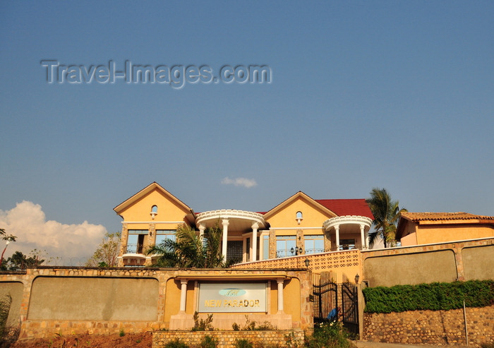 burundi9: Bujumbura, Burundi: New Parador hotel - Boulevard du 28 Novembre - photo by M.Torres - (c) Travel-Images.com - Stock Photography agency - Image Bank