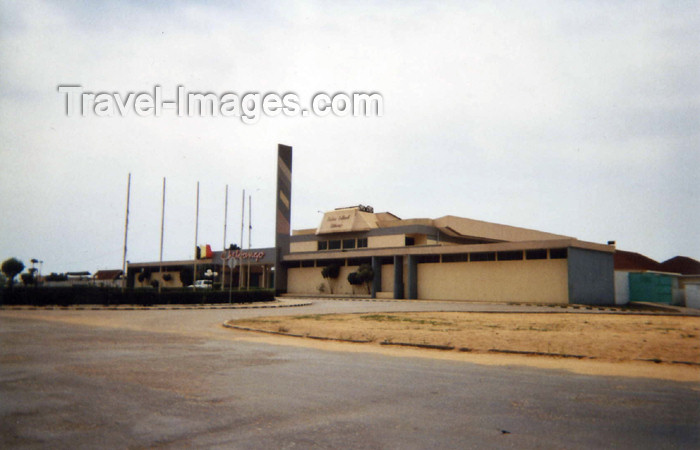 cabinda9: Cabinda - Tchiowa: Cinema Chiloango (photo by FLEC) - (c) Travel-Images.com - Stock Photography agency - Image Bank