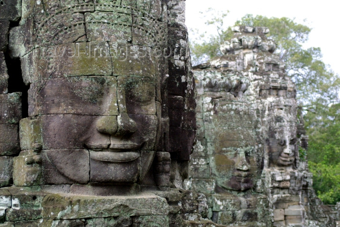 cambodia100: Angkor, Cambodia / Cambodge: Bayon - Giant sculpted faces of Jayavarman VII (Angkor Thom) - photo by R.Eime - (c) Travel-Images.com - Stock Photography agency - Image Bank