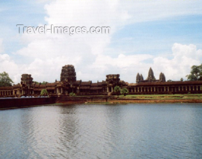 cambodia33: Angkor, Cambodia / Cambodge: Angkor Wat - from the moat - photo by Miguel Torres - (c) Travel-Images.com - Stock Photography agency - Image Bank