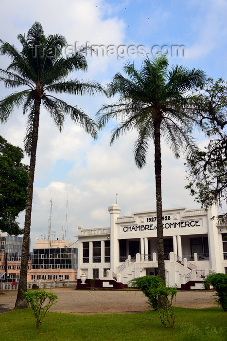 cameroon15: Cameroon, Douala: Chamber of Commerce and coconut trees - built in late Art nouveau style - French colonial architecture - Chambre de Commerce - photo by M.Torres - (c) Travel-Images.com - Stock Photography agency - Image Bank