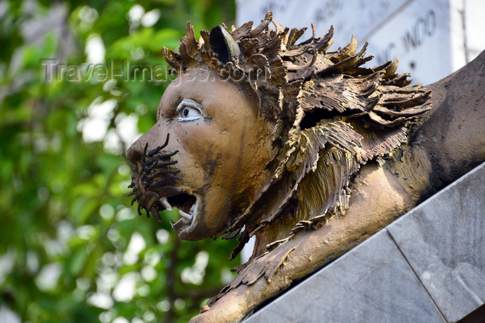 cameroon46: Cameroon, Douala: lions sculpture at Mukanda Palace, Château Mukanda, the Sultan's palace - photo by M.Torres - (c) Travel-Images.com - Stock Photography agency - Image Bank