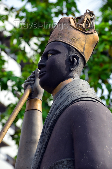 cameroon47: Cameroon, Douala: statue of Prince Dika Akwa Nya Bonambella at the Mukanda Palace, Château Mukanda, the Sultan's palace - photo by M.Torres - (c) Travel-Images.com - Stock Photography agency - Image Bank