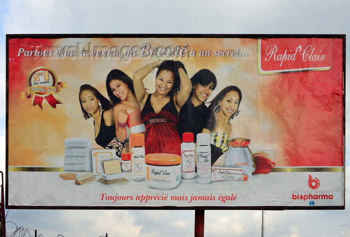cameroon55: Cameroon, Douala: billboard advertising skin whitening products directed at black women - large parts of Africa are obsessed with how white the skin is - photo by M.Torres - (c) Travel-Images.com - Stock Photography agency - Image Bank