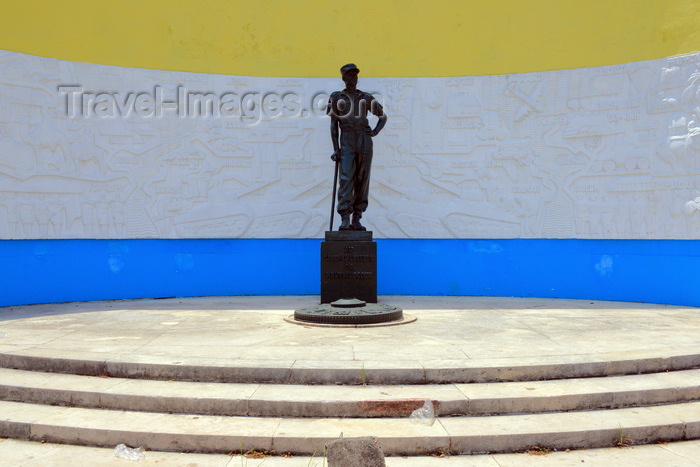 cameroon67: Cameroon, Douala: French monument to General Leclerc de Hauteclocque on Government Square, by the Central Post Office - in the background a bas-releif with the general's main battles - photo by M.Torres - (c) Travel-Images.com - Stock Photography agency - Image Bank